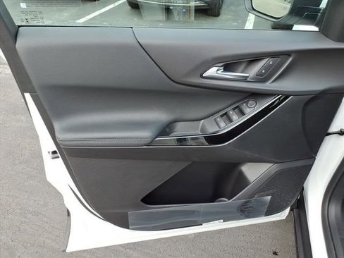 New 2026 Chevrolet Equinox LT image 9