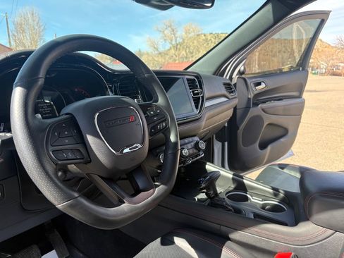 Used 2023 Dodge Durango GT image 10