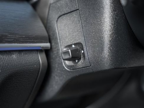 Certified 2025 Mercedes-Benz GLE 450e 4MATIC image 41