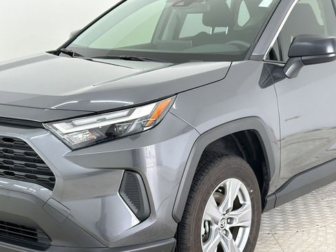 Used 2025 Toyota RAV4 LE AWD/4WD image 19