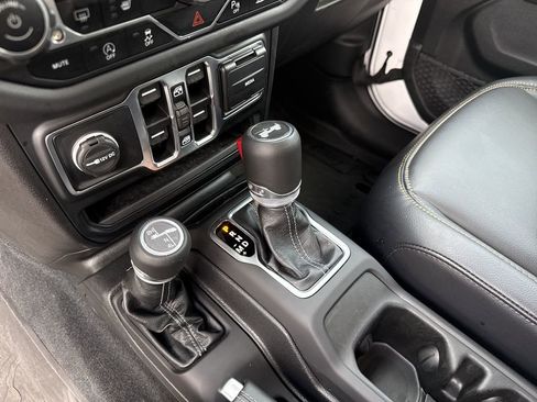 Used 2024 Jeep Wrangler Sahara w/ Technology Group image 31