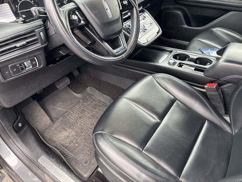 Used 2021 Lincoln Corsair AWD w/ Rear Removable Package Tray image 13