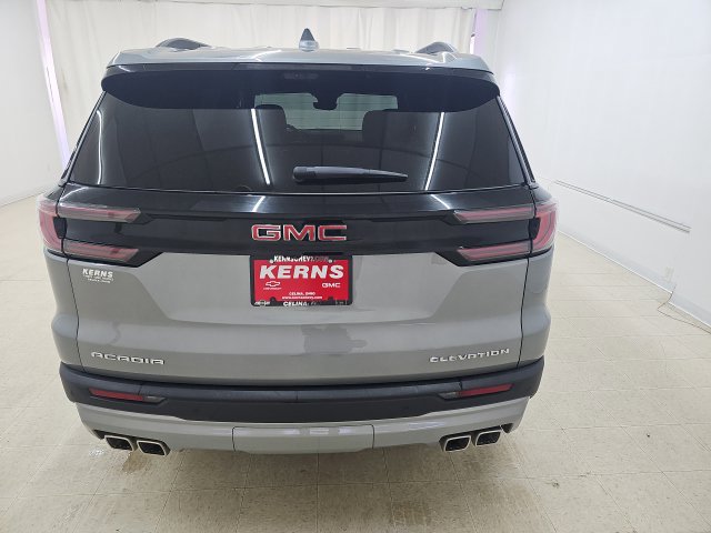 Used 2026 GMC Acadia Elevation w/ Elevation Premium Package FWD image 17