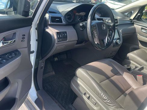 Used 2016 Honda Odyssey Touring Elite image 5