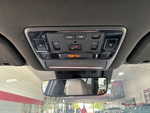 Used 2024 Toyota Grand Highlander AWD Hybrid image 20