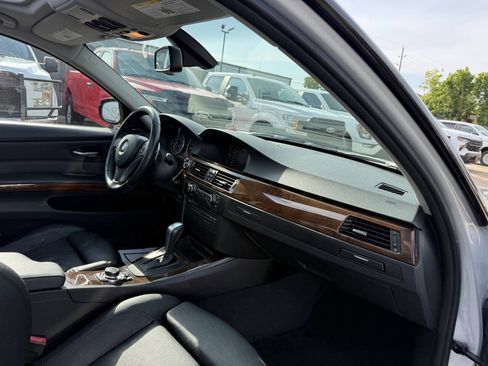 Used 2011 BMW 335i Sedan RWD image 9