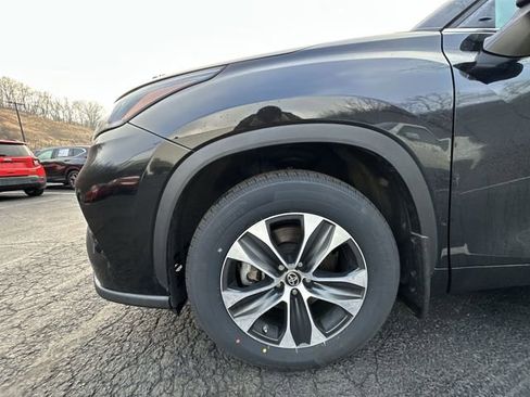 Used 2024 Toyota Highlander XLE image 21