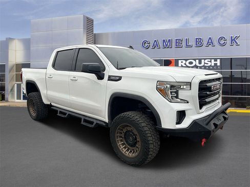 Used 2020 GMC Sierra 1500 Elevation w/ Elevation Value Package image 3