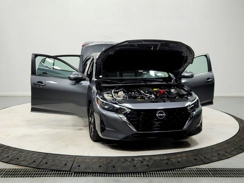 Used 2024 Nissan Sentra SV image 10
