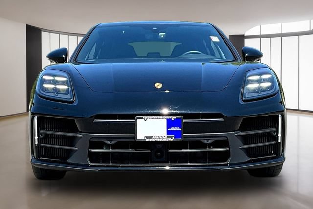 Used 2025 Porsche Panamera RWD image 2