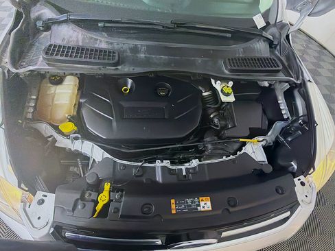 Used 2015 Ford Escape Titanium FWD image 34