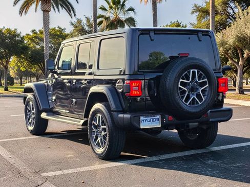 Used 2024 Jeep Wrangler Unlimited Sahara AWD/4WD image 7