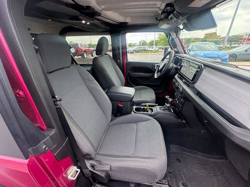 Used 2024 Jeep Wrangler Sport AWD/4WD image 12