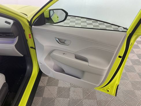 Used 2024 Hyundai Kona Limited AWD/4WD image 21