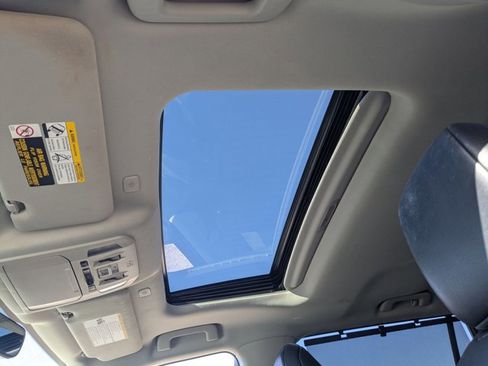 Used 2023 Toyota Highlander XLE image 15