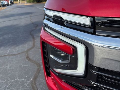 New 2026 Chevrolet Suburban LS image 28