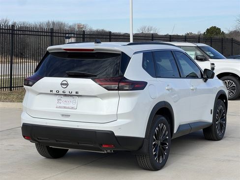 New 2026 Nissan Rogue SV image 4