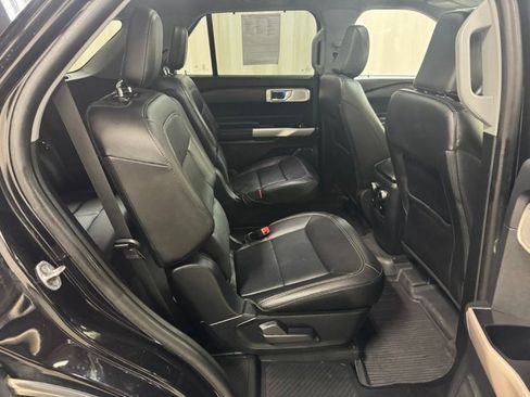 Used 2023 Ford Explorer Limited w/ Limited Technology Package image 24