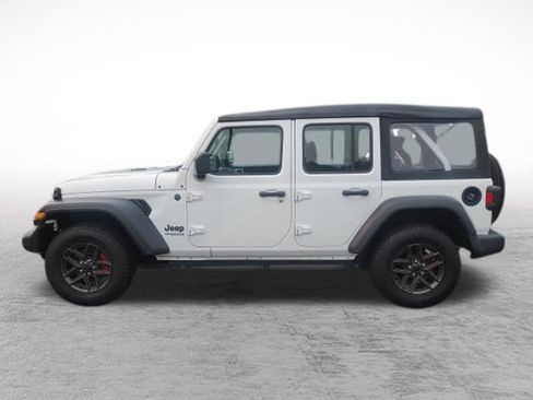 Used 2022 Jeep Wrangler Unlimited Sport AWD/4WD image 8