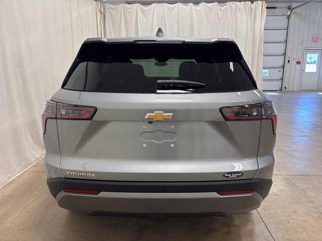 Used 2026 Chevrolet Equinox LT FWD image 5