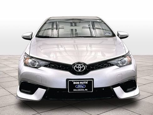Used 2017 Toyota Corolla iM w/ Carpet Mat Package FWD image 3