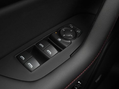 New 2025 Chevrolet Blazer RS image 18