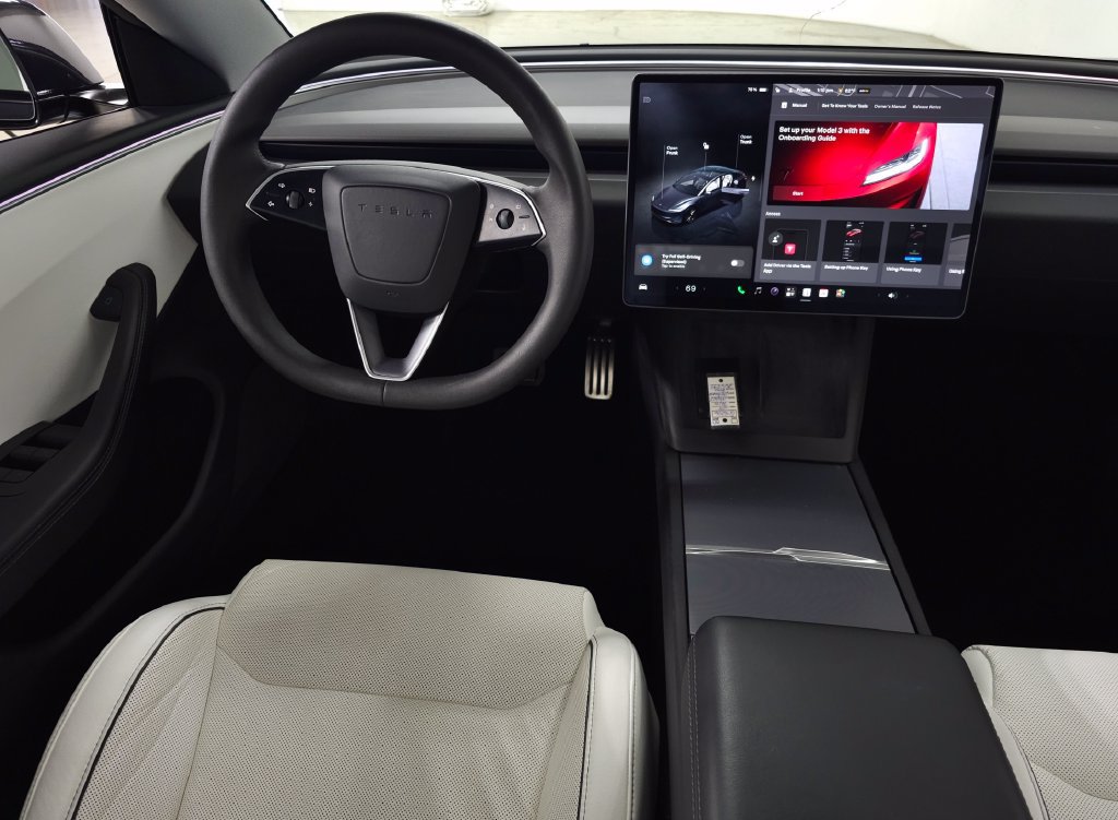 Used 2024 Tesla Model 3 Performance AWD/4WD image 16