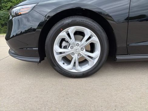 New 2026 Honda Accord LX image 9