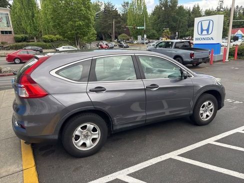 Used 2015 Honda CR-V LX image 6