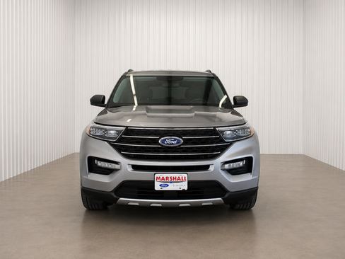 Used 2023 Ford Explorer XLT w/ Equipment Group 202A RWD image 2