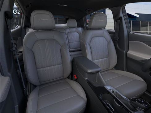 New 2026 Buick Envista Avenir image 16