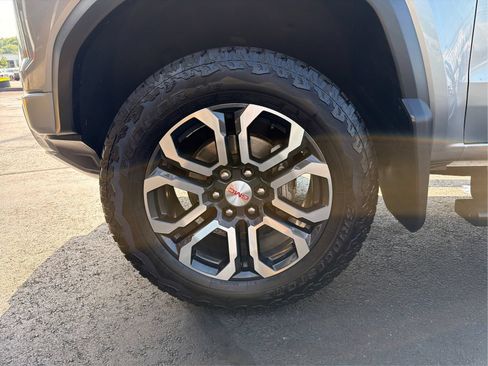 Used 2023 GMC Canyon AT4 w/ AT4 Premium Package AWD/4WD image 25