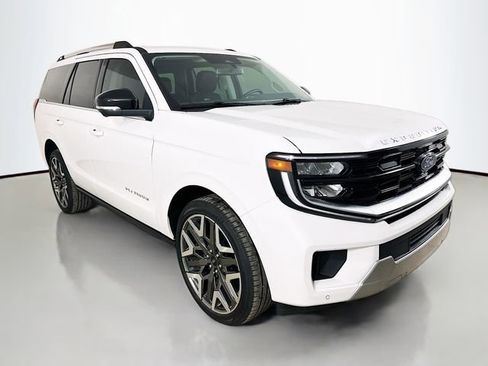 New 2026 Ford Expedition Platinum w/ Platinum Ultimate Package AWD/4WD image 1
