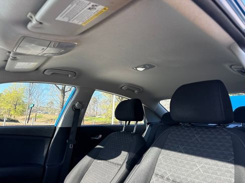 Used 2022 Kia Rio S image 25