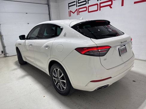 Used 2021 Maserati Levante Base image 5