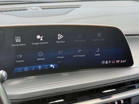 Certified 2025 Cadillac XT4 Premium Luxury FWD image 33