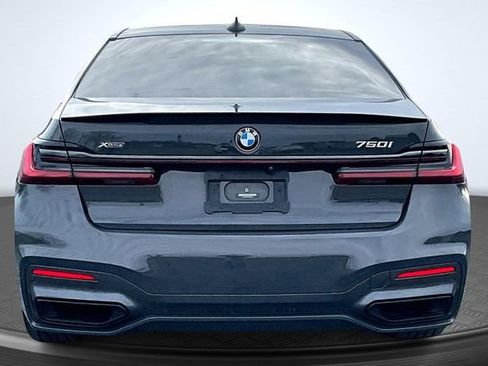 Used 2020 BMW 750i xDrive w/ Executive Package AWD/4WD image 5