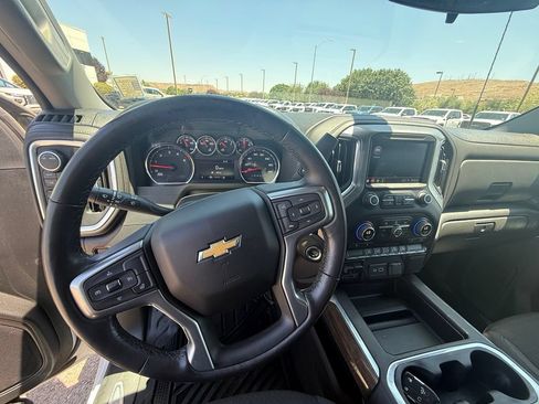 Used 2022 Chevrolet Silverado 2500 LT w/ Convenience Package AWD/4WD image 12