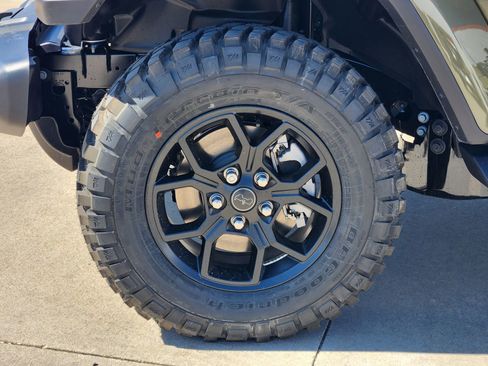 New 2026 Jeep Gladiator Sport image 11