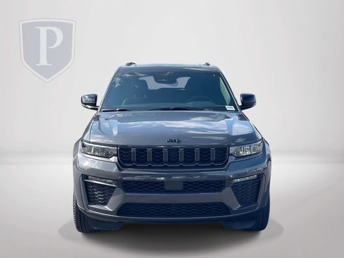 New 2026 Jeep Grand Cherokee Limited w/ Limited Altitude Package AWD/4WD image 3