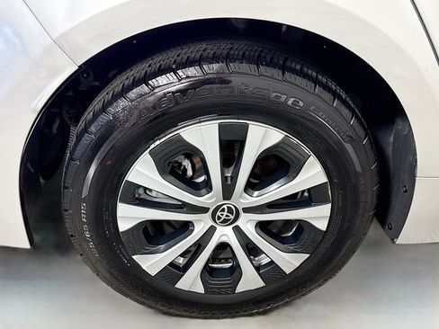 Used 2020 Toyota Corolla LE w/ Carpet Mat Package (TMS) FWD image 33