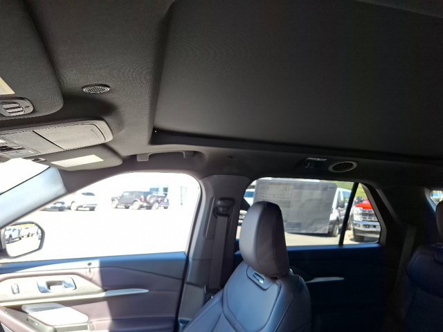 New 2027 Ford Explorer Platinum RWD image 14