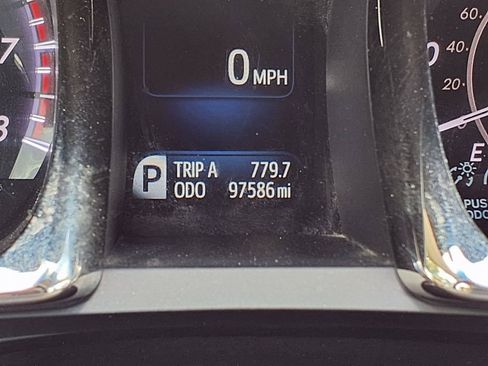 Used 2013 Toyota Avalon XLE Touring FWD image 34