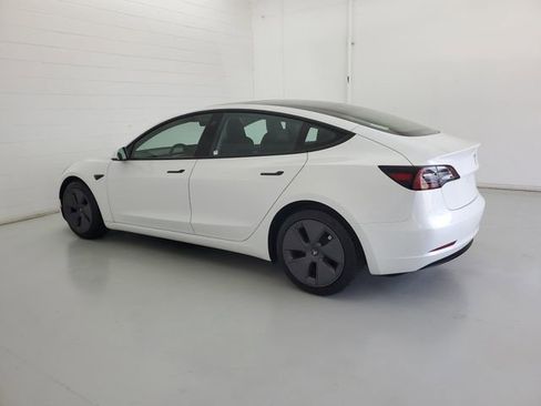 Used 2023 Tesla Model 3 Standard Range image 7