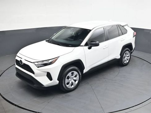 Used 2025 Toyota RAV4 LE FWD image 29