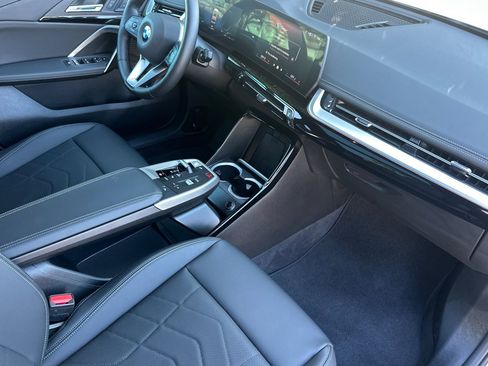 Used 2025 BMW X1 xDrive28i w/ Technology Package image 20