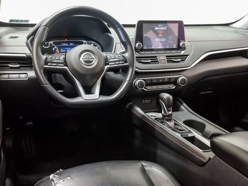 Used 2021 Nissan Altima 2.5 SR w/ SR Premium Package FWD image 6