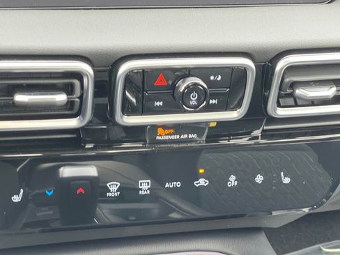 New 2026 Nissan Sentra SV image 4