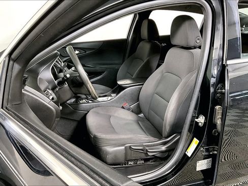 Used 2017 Chevrolet Malibu LS image 23