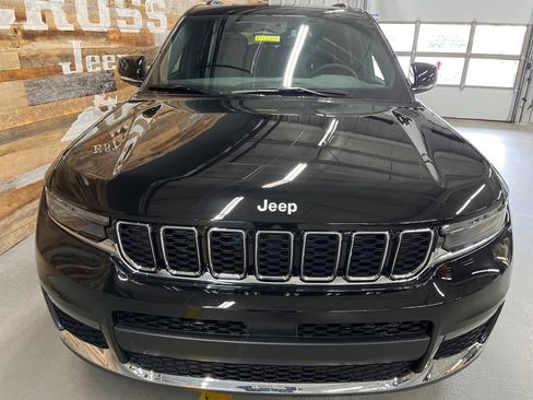 New 2025 Jeep Grand Cherokee L Limited image 9